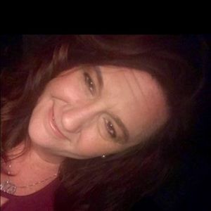 Meet your Posher, Cynthia